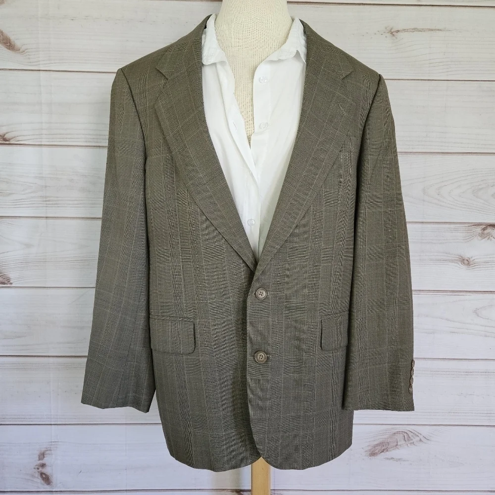 Oscar de la Renta Vintage Tailored Plaid Blazer in Grey and Camel Size 41R